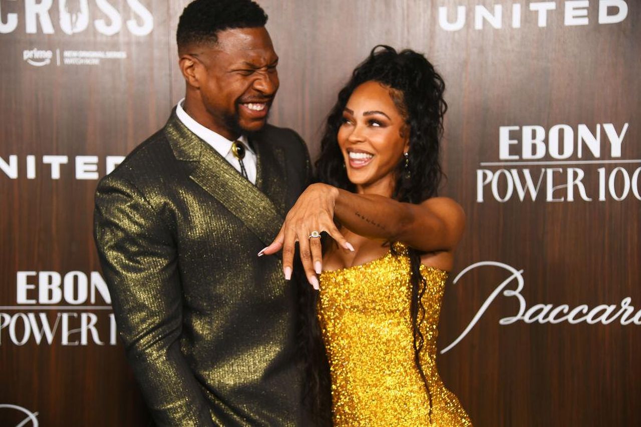Congratulazioni_a_Jonathan_Majors_e_Meagan_Good_8brzySXkLn - Confidenze24 Source: Alberto Rodriguez - Getty - 2024 EBONY Power 100 Gala - Arrivi