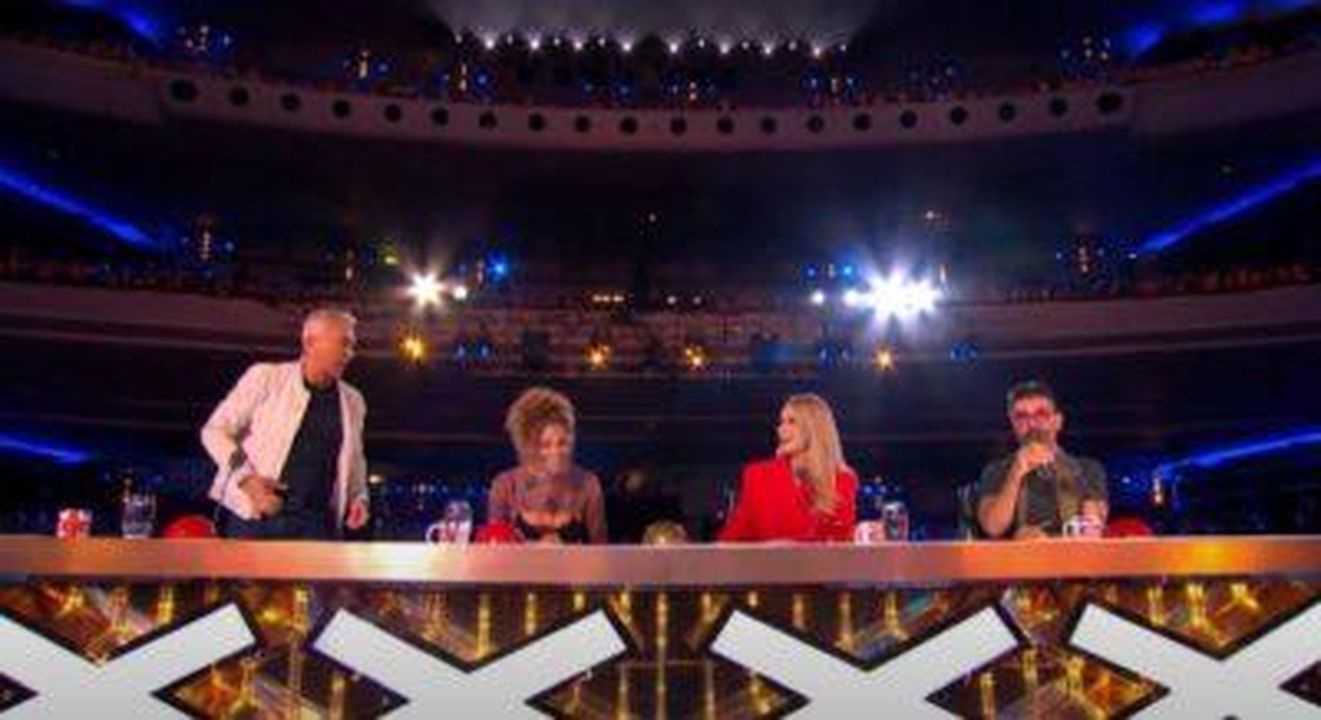Cosa__successo_anche_in_Britains_Got_Talent_2025_Carbu0Hymu - Confidenze24 Source: ITV - - Bruno Tonioli è stato criticato dai fan