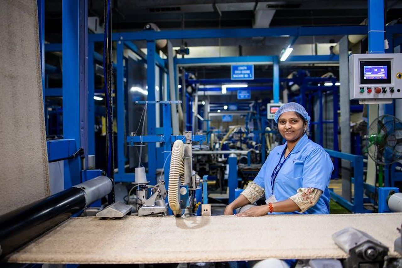 Cosa_ha_fatto_Jasmine_Armfield_dopo_EastEnders_lcpwdbPor0 - Confidenze24 Source: EqualStock IN - pexels - Free stock photo of blue collar workers, Blue-Collar Workers, factory worker