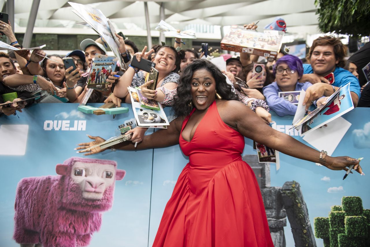 Danielle_Brooks_Brilla_al_Fan_Event_di_A_Minecraft_Movie_6rGNpuylrA - Confidenze24 Source: Warner Bros. Pictures - - Danielle Brooks al Fan Event di 'A Minecraft Movie'