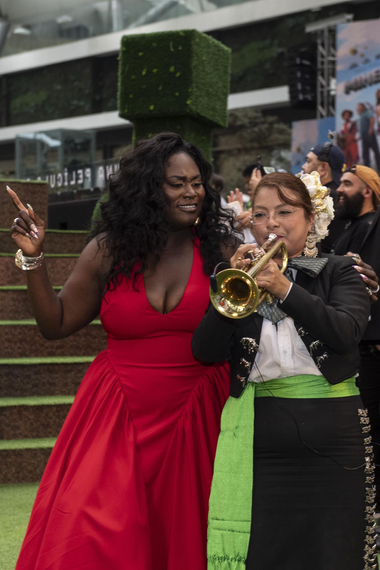 Danielle_Brooks_Brilla_al_Fan_Event_di_A_Minecraft_Movie_abkcda18Ur - Confidenze24 Source: Warner Bros. Pictures - - Danielle Brooks al Fan Event di 'A Minecraft Movie'