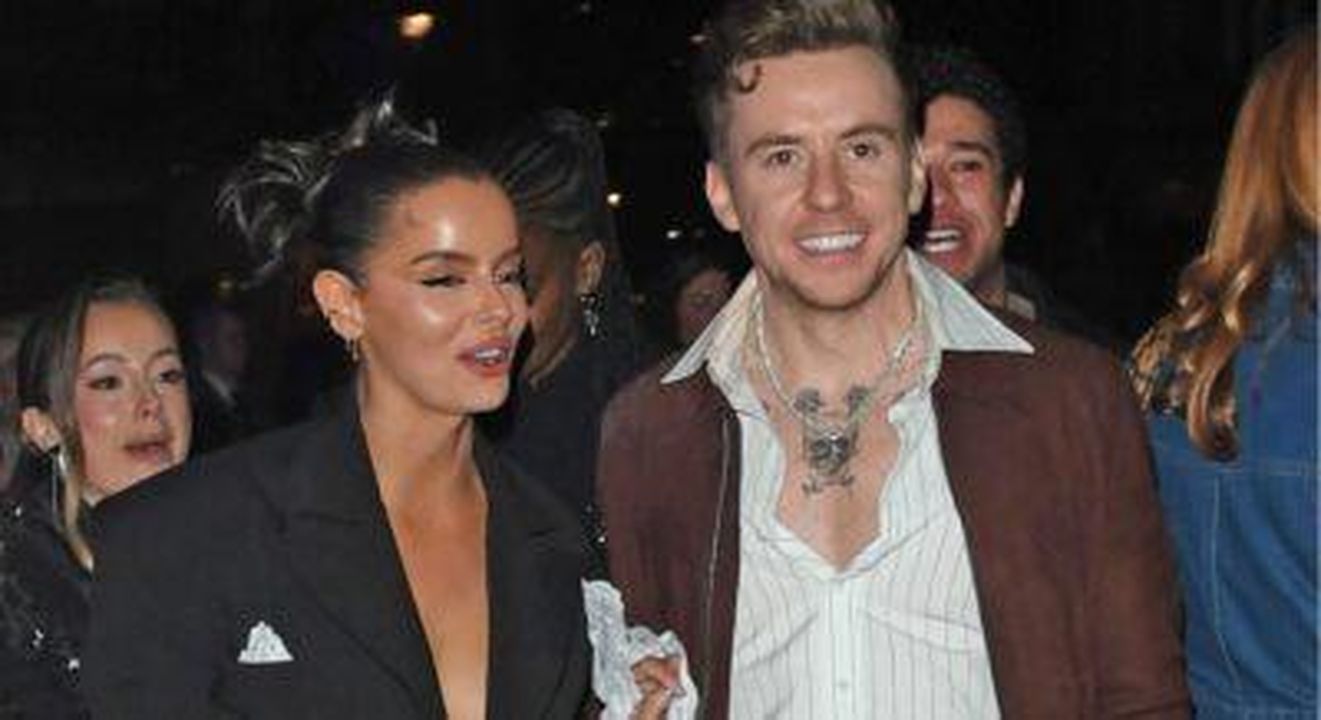 Danny_Jones_e_Maura_Higgins_bacio_K6C74h6s9B - Confidenze24 Source: SplashNews.com - - Danny e Maura sorridenti ai BRITS