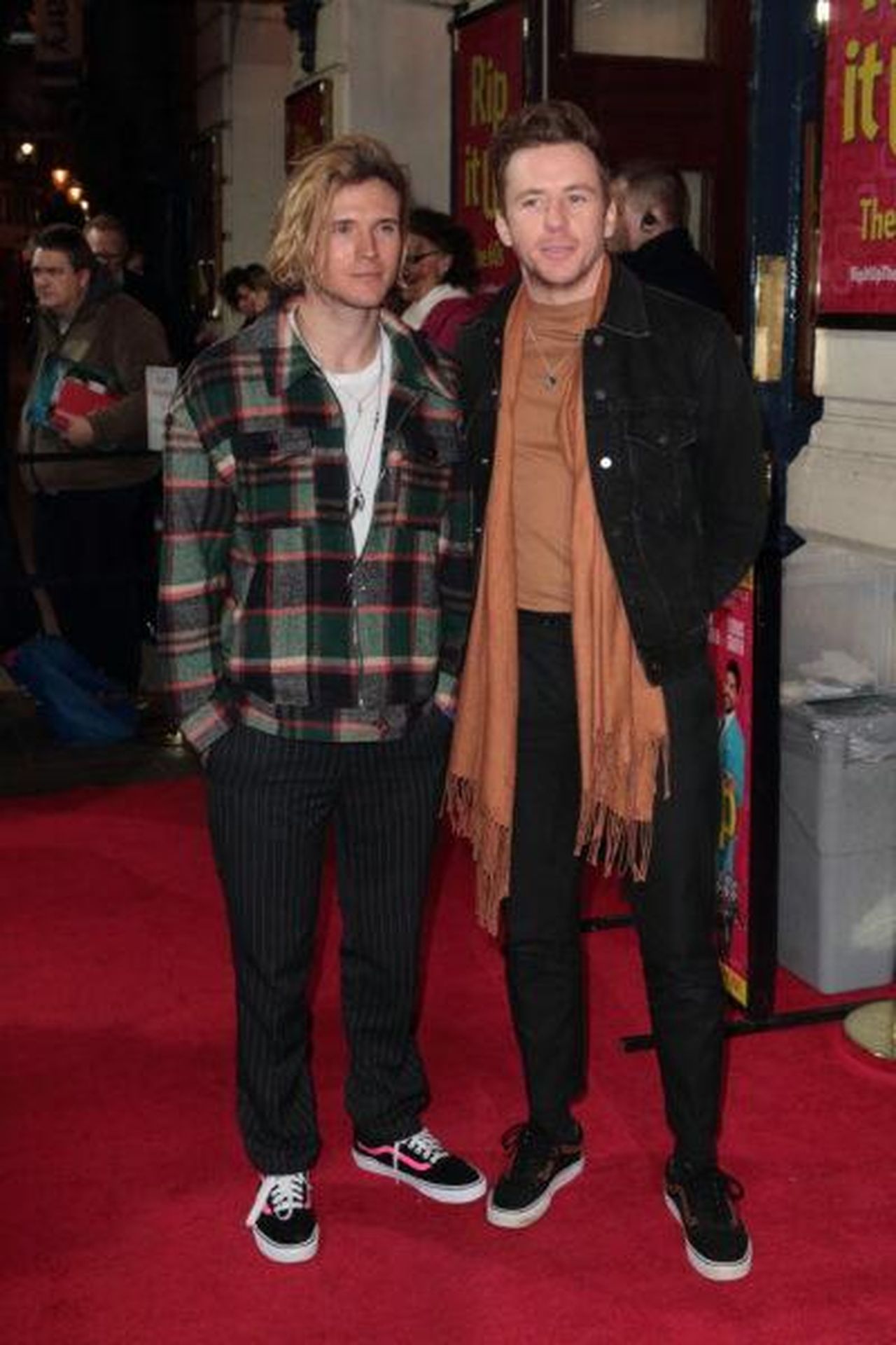 Danny_supportato_dal_compagno_Dougie_ToTh2ZlMuI - Confidenze24 Danny supportato dal compagno Dougie Dougie e Danny sul red carpet