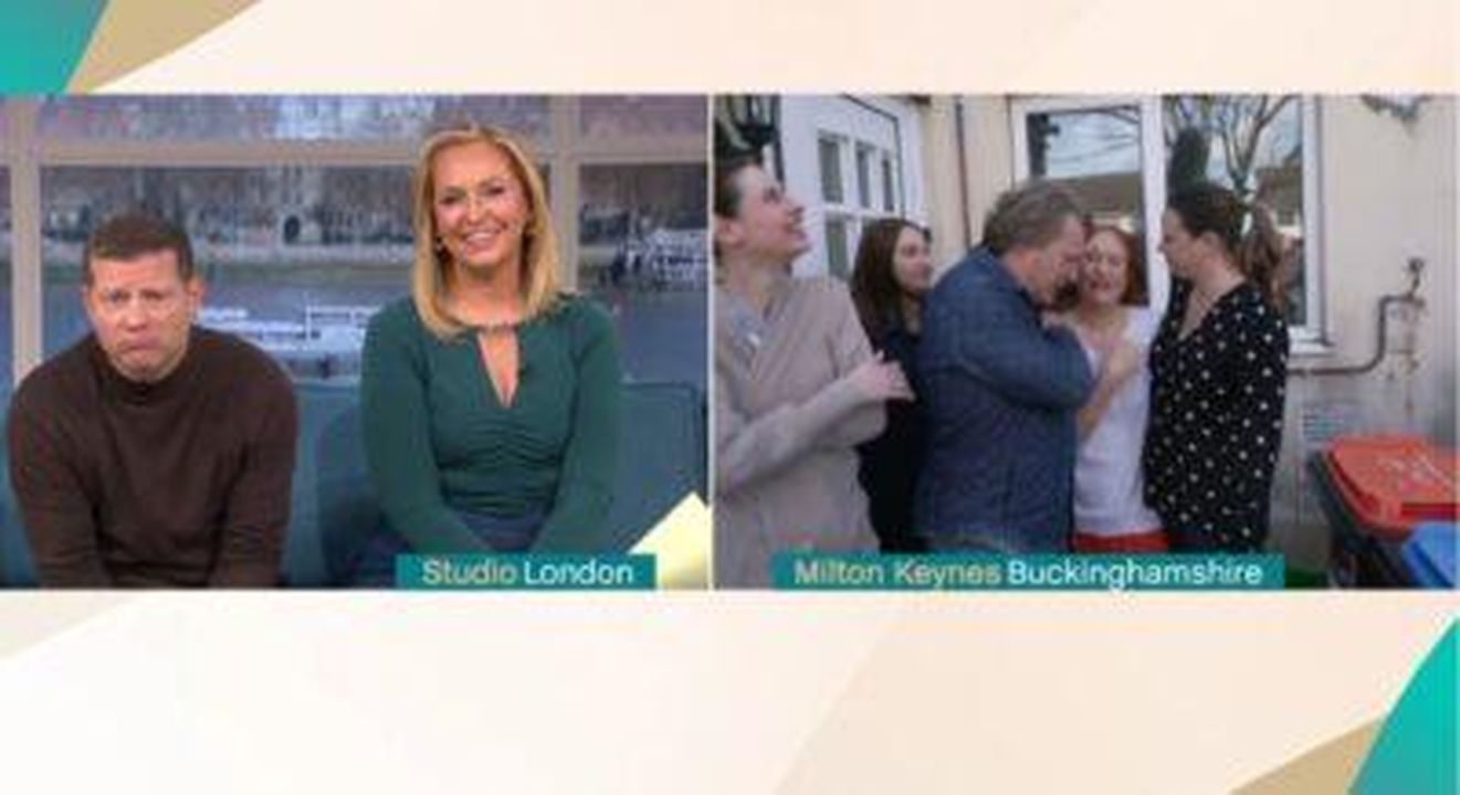 David_si_scusa_dopo_lerrore_su_This_Morning_4LjNpZvyxQ - Confidenze24 Source: ITV - - David scambia Dermot per Ben