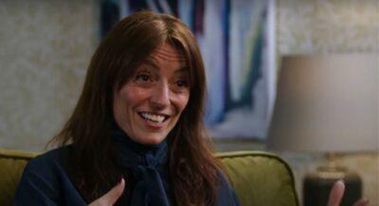 Davina_McCall_condurr_un_nuovo_dating_show_della_BBC_9928ZKTDwi - Confidenze24 Source: Being Again With Davina McCall - YouTube - Davina McCall sorridente