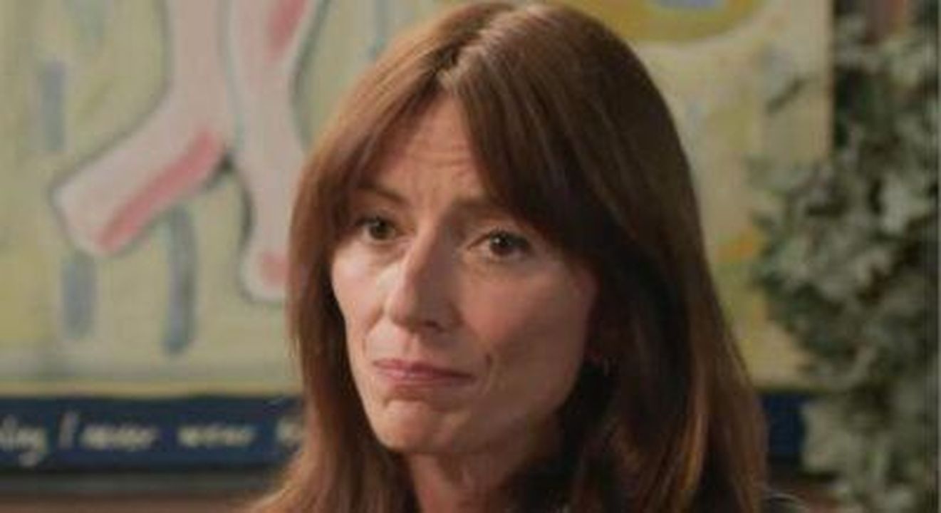 Davina_McCall_onora_il_miglior_pap_di_sempre_1ffIimxkoO - Confidenze24 Source: YouTube - - Davina McCall emozionata