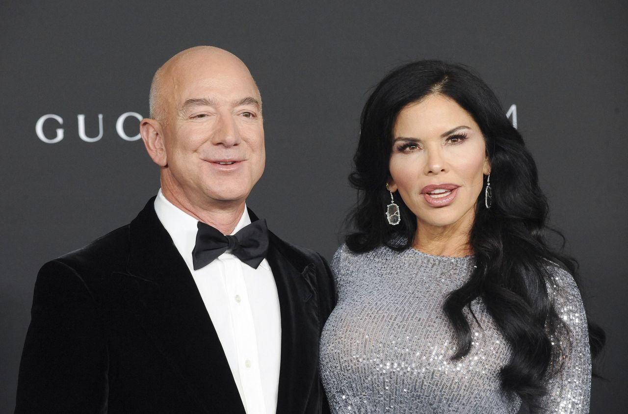 Dettagli_sul_matrimonio_di_Jeff_Bezos_e_Lauren_Sanchez_ShEDG2Ob8e - Confidenze24 Source: Elizabeth Goodenough/Everett Collection - - Jeff Bezos, Lauren Sanchez