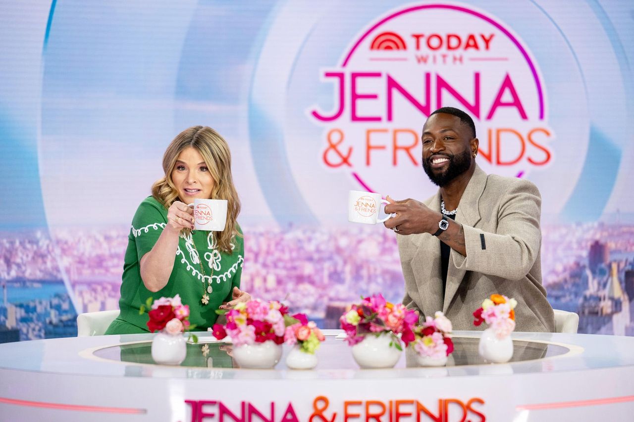 Dwyane_Wade_e_Jenna_Bush_Hager_unottima_intesa_iOR2rk96eE - Confidenze24 Source: Nathan Congleton/NBC - Closer Weekly - Dwyane Wade e Jenna Bush Hager durante la trasmissione