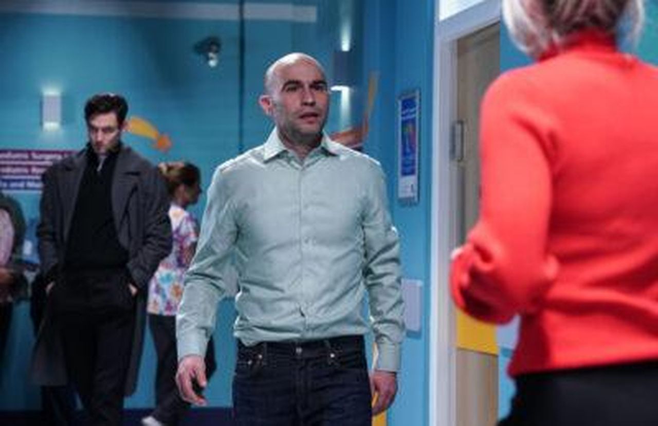 EastEnders_il_caos_attuale_di_Teddy_yjwqjRgMI2 - Confidenze24 Source: BBC - - Teddy non è il padre biologico di Barney