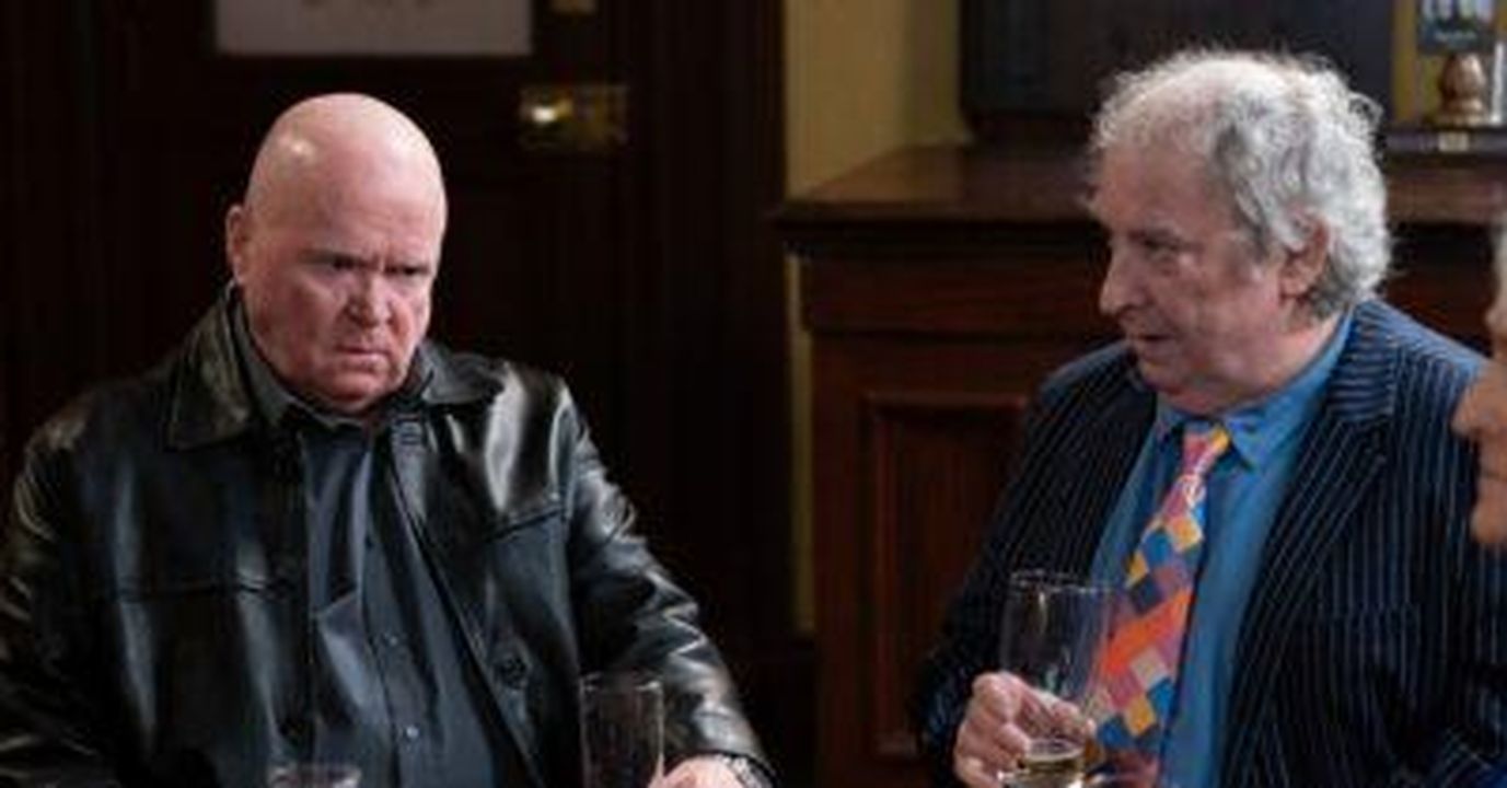 EastEnders_si_dirige_verso_una_trama_di_morte_assistita_con_Phil_e_Nigel_prevedono_i_fan_24fFrGuaOG - Confidenze24 Source: BBC - - Nigel ha parlato con Phil della sua demenza