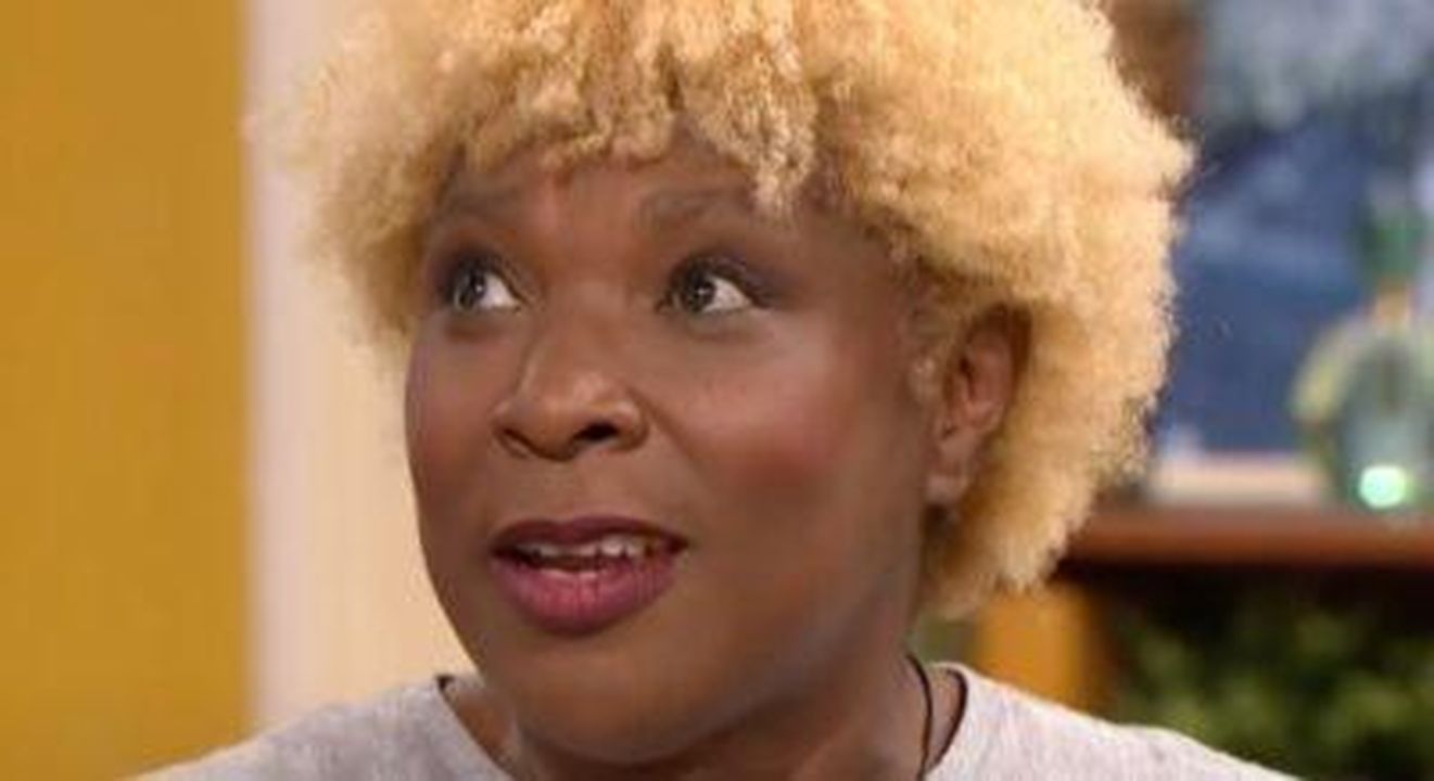 Fan_sperano_nel_ritorno_di_Aggie_Bailey_a_Weatherfield_wNe3ItvcJT - Confidenze24 Fan sperano nel ritorno di Aggie Bailey a Weatherfield Lorna Laidlaw nei panni di Aggie