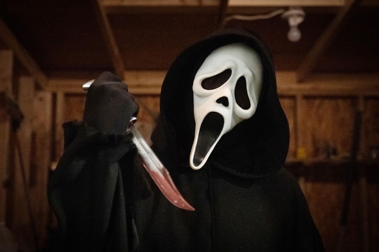 Film_e_serie_TV_in_uscita_il_11_Aprile_yXBZuWX7Yt - Confidenze24 Source: ©Paramount/Courtesy Everett Collection - - SCREAM, 'Ghostface', 2022.