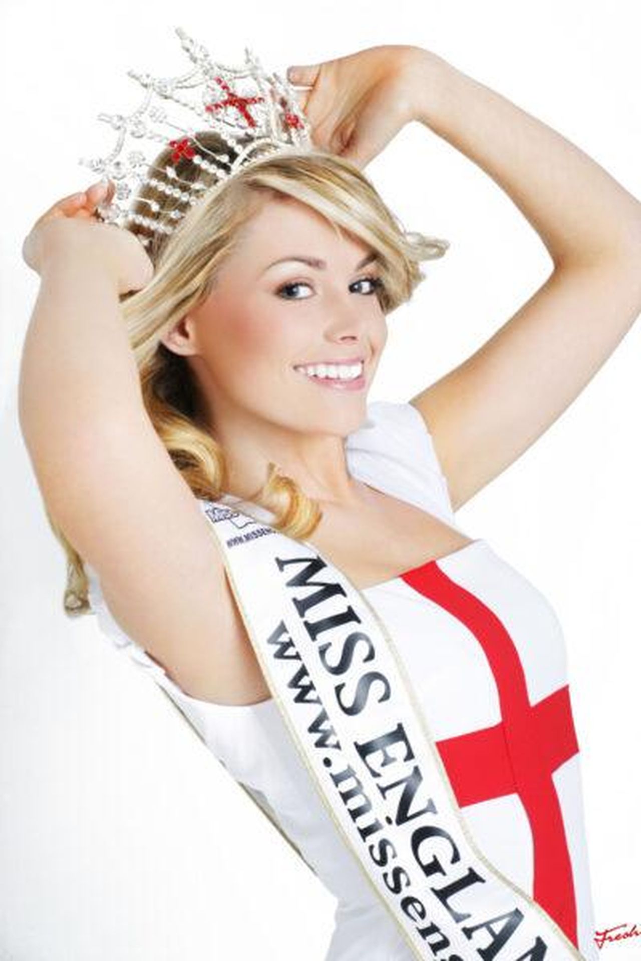 Georgia_Horsley__stata_incoronata_Miss_Inghilterra_nel_2007_jVaNUALkHQ - Confidenze24 Georgia Horsley è stata incoronata Miss Inghilterra nel 2007 Georgia Horsley incoronata Miss Inghilterra nel 2007