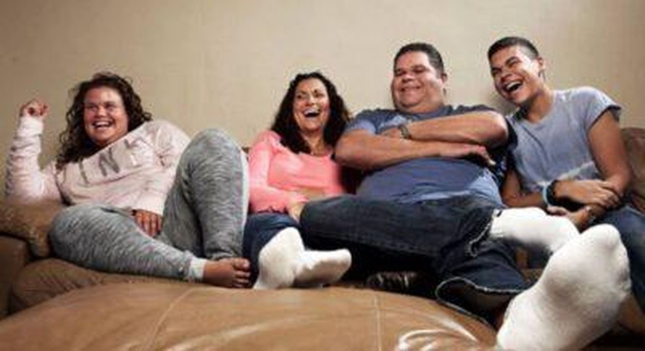 Giornata_incredibile_qwSXvd3j03 - Confidenze24 Source: Channel 4 - - La famiglia Tapper che ride su Gogglebox