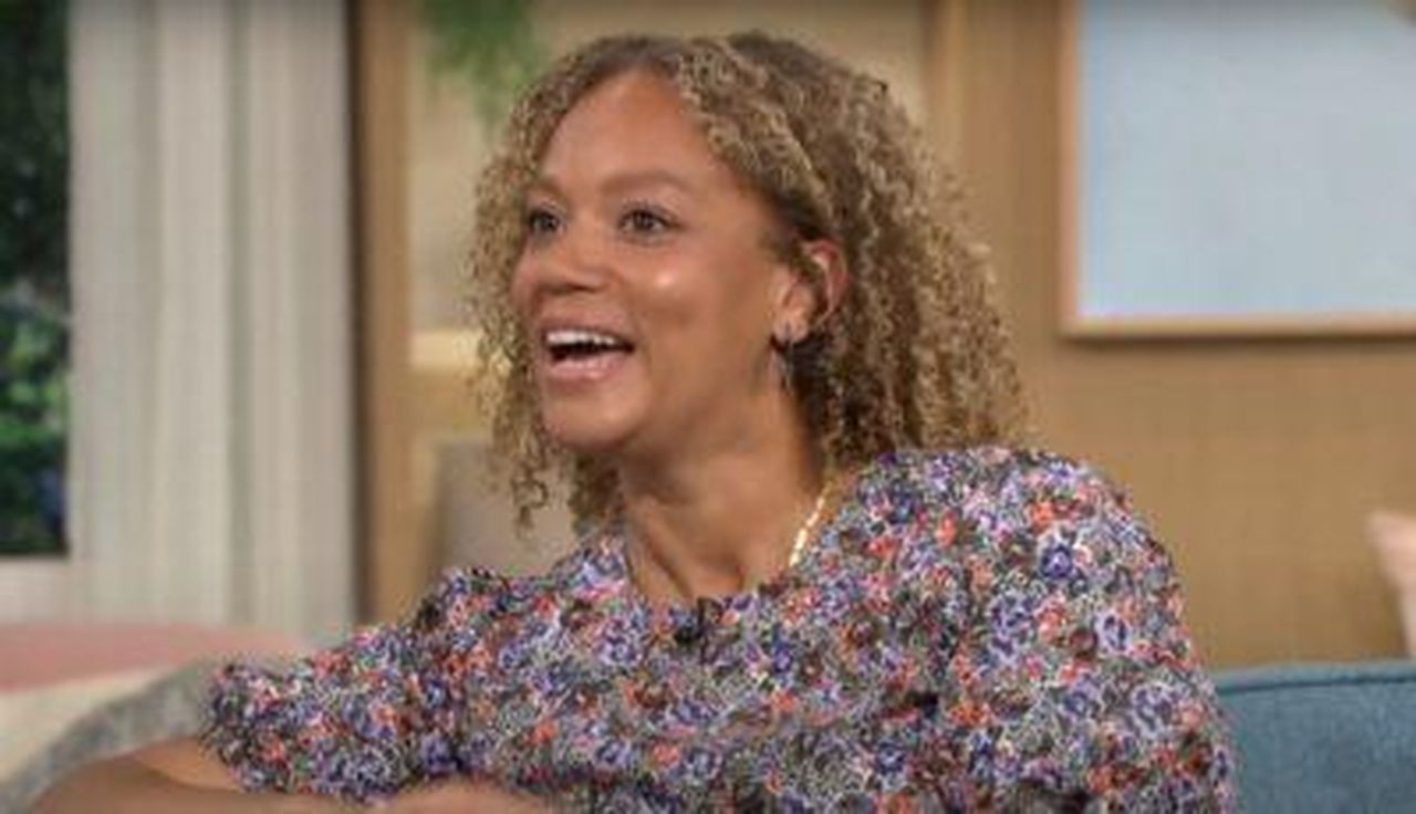 Ha_frequentato_la_star_di_Corrie_Angela_Griffin_negli_anni_90_1f3FG9R5Vd - Confidenze24 Source: This Morning - YouTube - Angela Griffin su This Morning