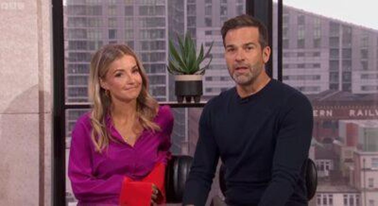 Helen_Skelton_esprime_il_suo_amore_per_Gethin_Jones_Po28BjkLLr - Confidenze24 Source: BBC - - Gethin Jones e Helen Skelton che ospitano Morning Live