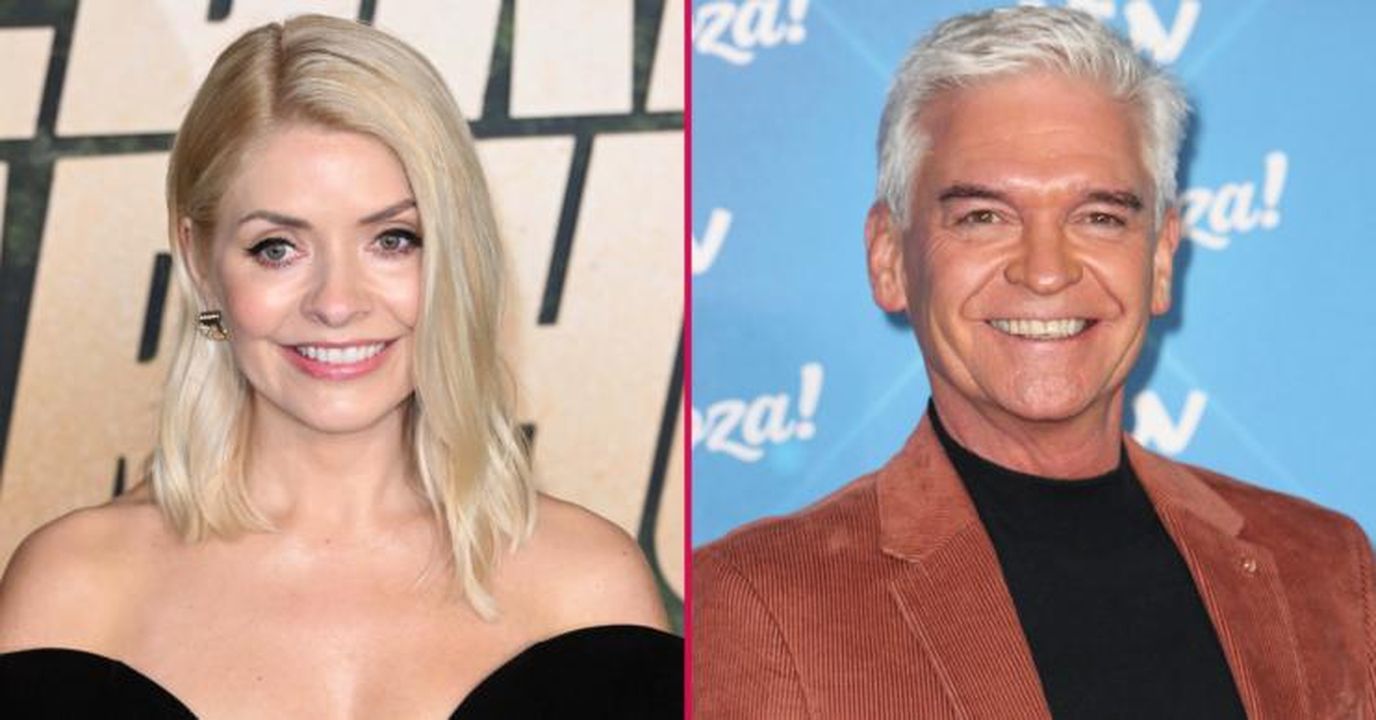 Holly_Willoughby_dice_addio_a_Dancing_On_Ice_dopo_lassegnazione_dXHVr7eeYg - Confidenze24 Holly Willoughby dice addio a Dancing On Ice dopo l'assegnazione Holly Willoughby e Phillip Schofield sorridenti