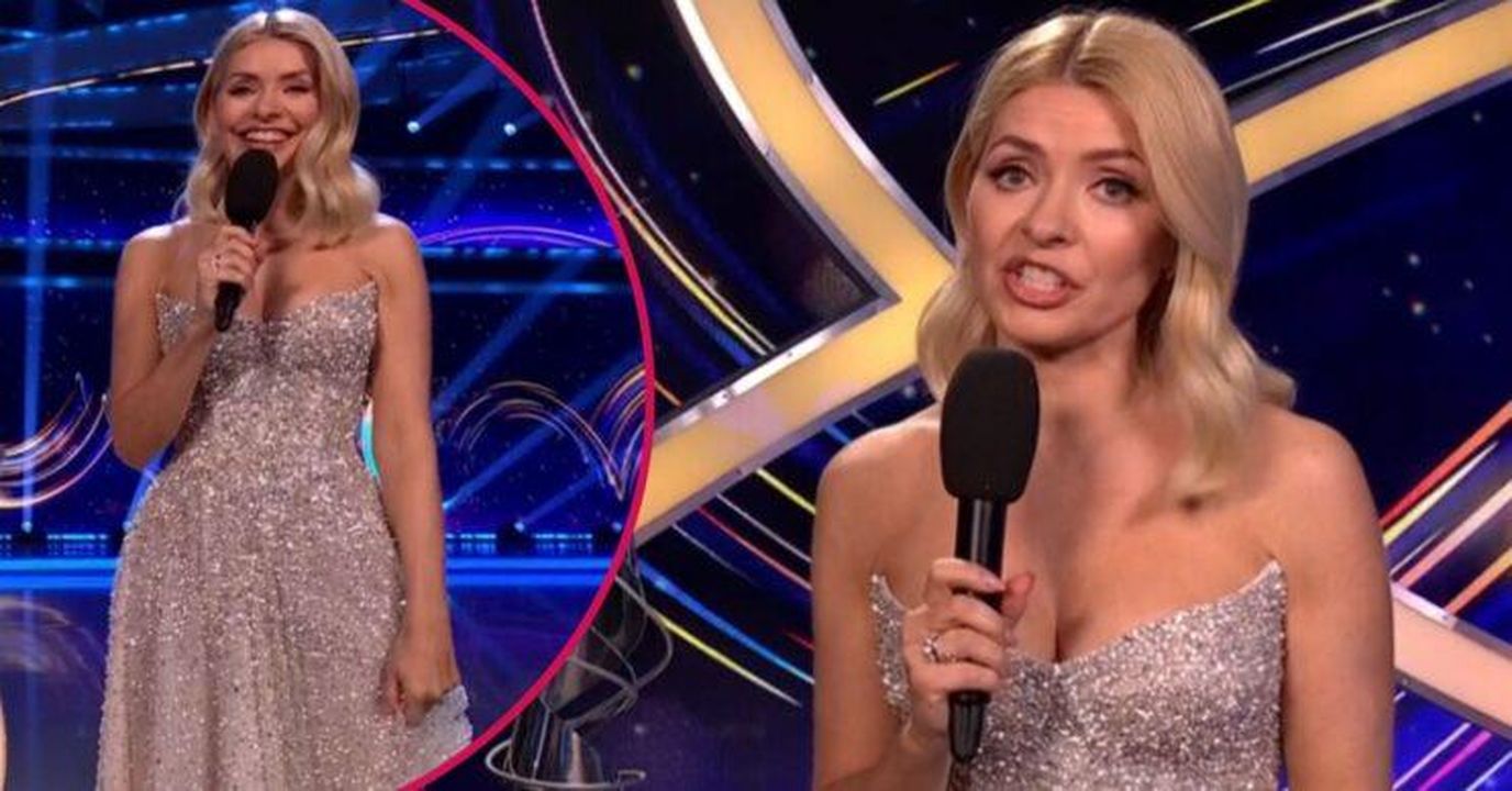 Holly_Willoughby_incanta_su_Dancing_on_Ice_oJVkIVeJ0I - Confidenze24 Holly Willoughby incanta su Dancing on Ice Holly in Dancing on Ice