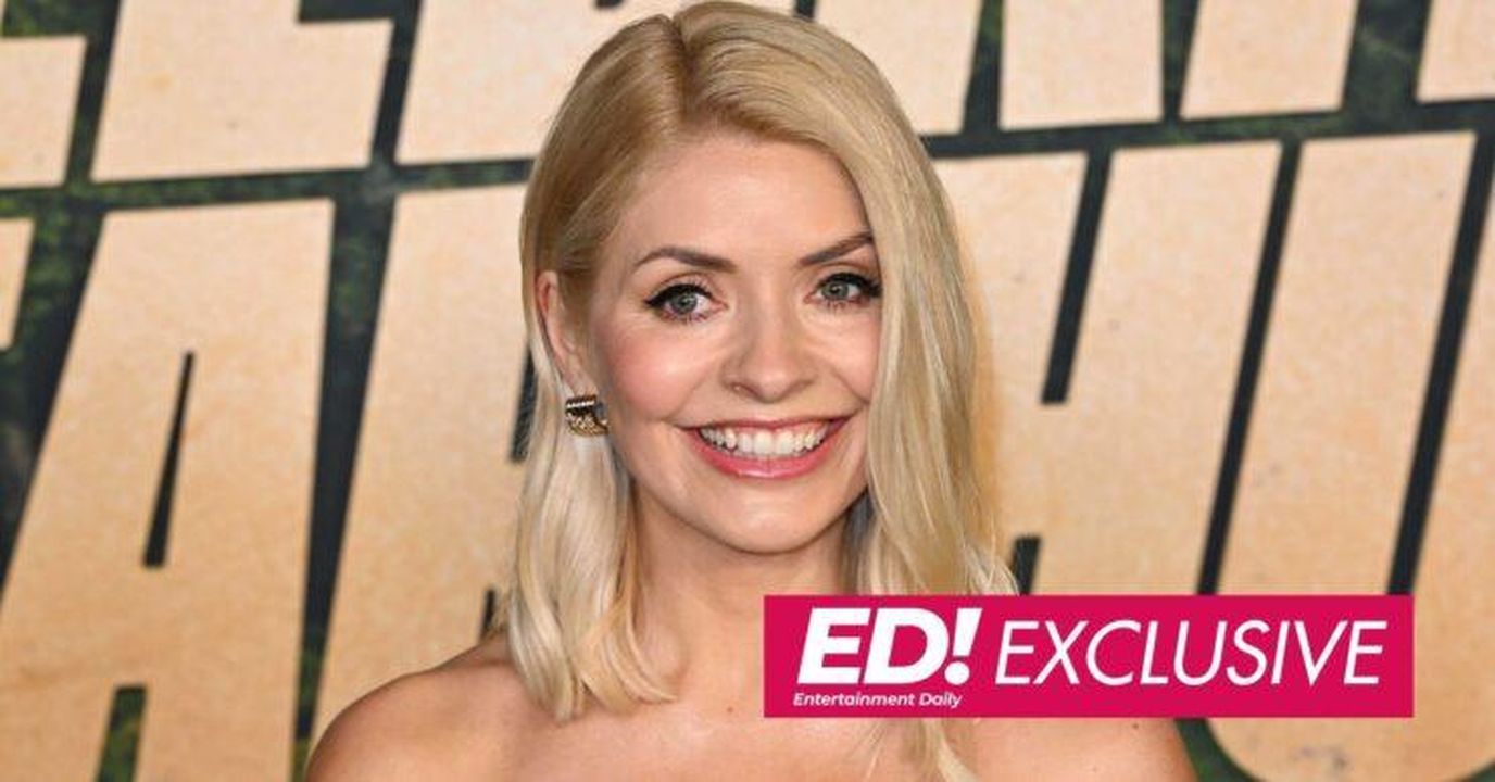 Holly_Willoughby_ospiter_il_suo_show_TV_Nq7mHXX2Yu - Confidenze24 Holly Willoughby ospiterà il suo show TV? Holly Willoughby sorridente