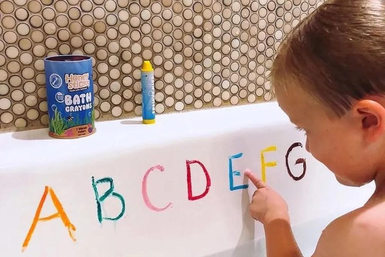 Honeysticks_Color_Mixing_Bubble_Bath_divertimento_e_apprendimento_JkidNiESgH - Confidenze24 Honeysticks Color Mixing Bubble Bath: divertimento e apprendimento Essenziali per il bagno divertenti