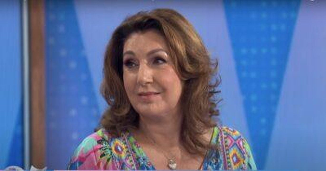 ITV_show_Pyramid_fronted_by_Jane_McDonald_is_axed_ZR5ylWnYKc - Confidenze24 Source: Loose Women/YouTube - - Jane McDonald on Loose Women