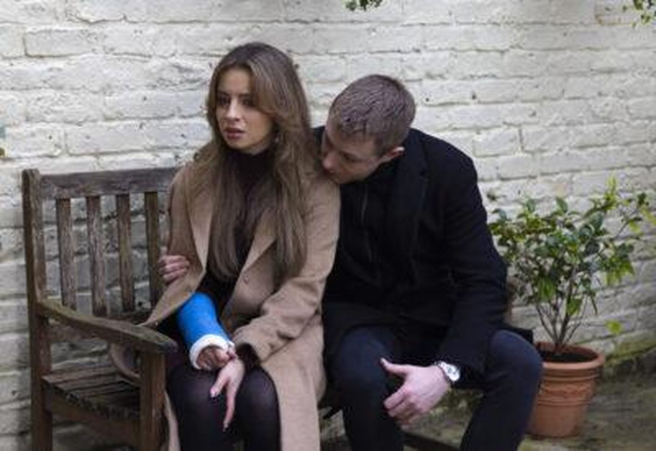 I_fan_di_Coronation_Street_criticano_Mick_per_il_suo_comportamento_zi3ipK92xL - Confidenze24 Source: ITV - - Mick si comporta in modo inappropriato