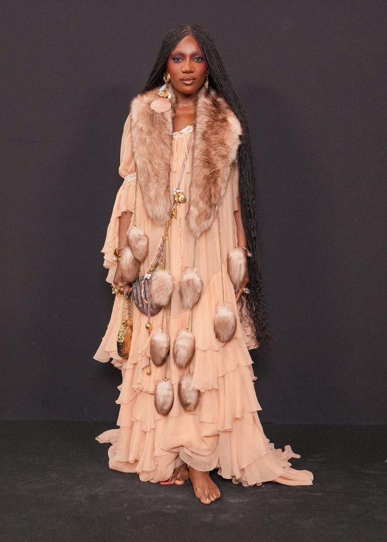 Il_Look_di_Doechii_alla_Chlo_HPAhk3jTGL - Confidenze24 Source: WWD / Getty - - Chloé - Fall 2025 RTW - Front Row