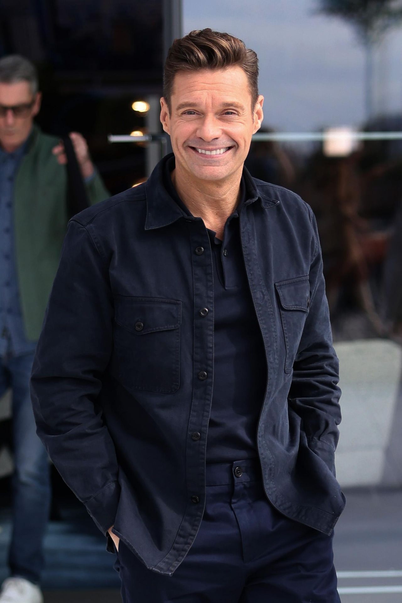 Il_Momento_Divertente_con_Bill_Page_yPDvQOG8MU - Confidenze24 Source: Getty - - Ryan Seacrest Messo In Headlock da Contestatore
