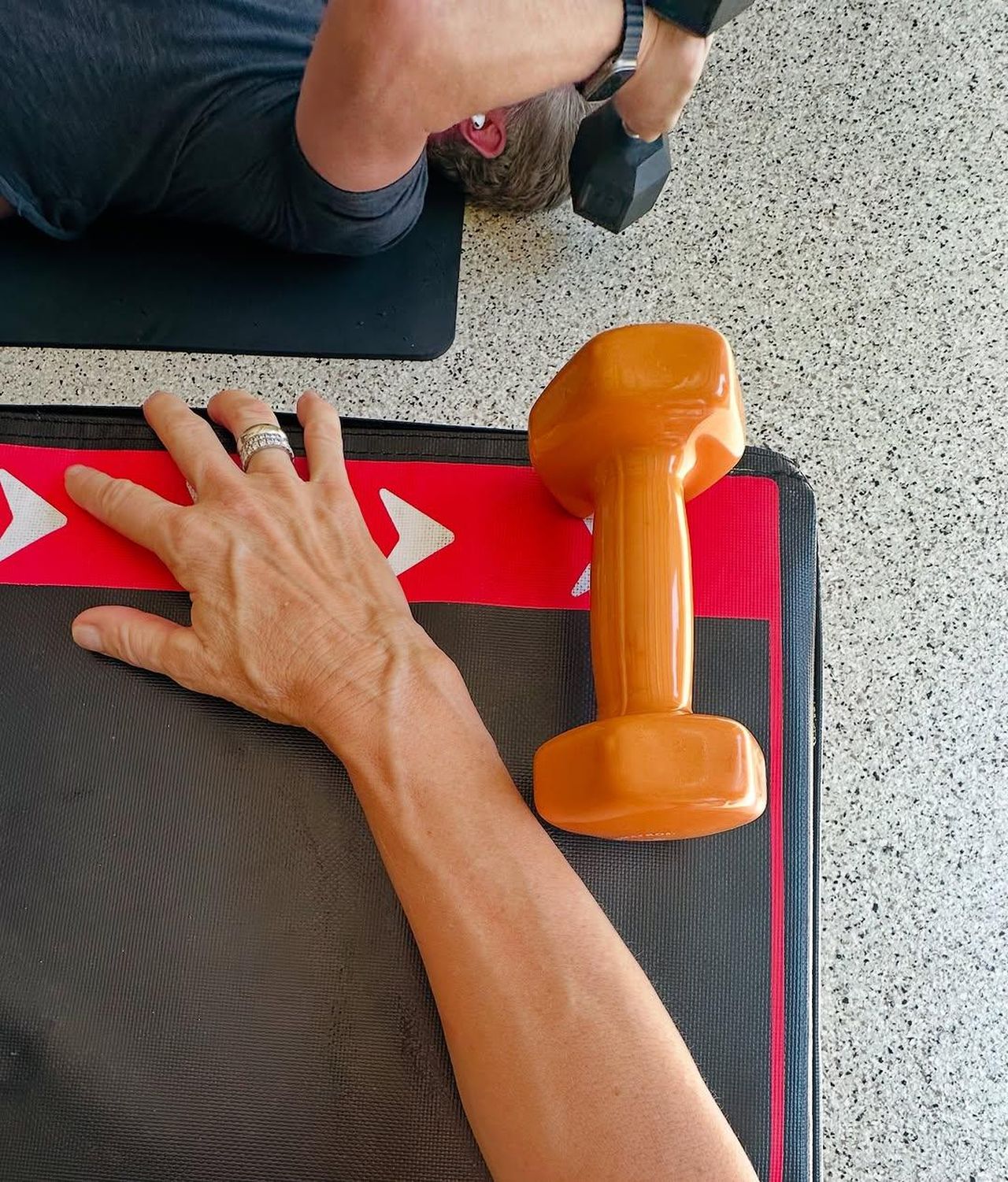 Il_Ritorno_a_Casa_e_lAllenamento_di_Coppia_M1ITPHxQnn - Confidenze24 Source: Getty - - Mika Brzezinski e Joe Scarborough durante un allenamento