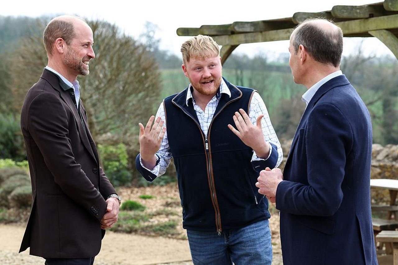 Il_consiglio_di_Prince_George_a_Kaleb_Cooper_13cjoZcMDk - Confidenze24 Source: Darren Staples – WPA Pool/Getty Images - Getty Images - Prince William parla con Kaleb Cooper e Charlie Ireland