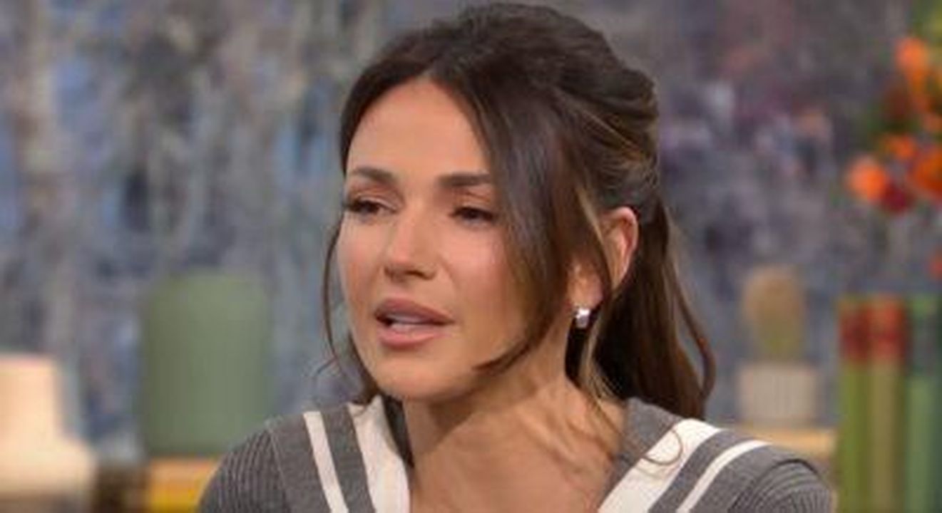 Il_furto_nella_villa_di_Michelle_Keegan_e_Mark_Wright_rYlHOLanKe - Confidenze24 Source: ITV / Youtube - - Michelle Keegan con espressione preoccupata