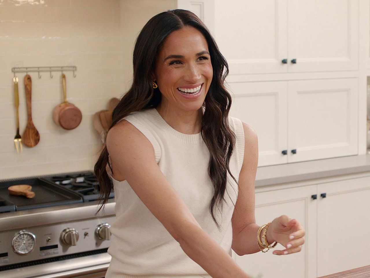 Il_legame_tra_Meghan_e_Harry_nOyPSaTp3S - Confidenze24 Source: ©Netflix / Courtesy Everett Collection - - Meghan Markle in 'With Love, Meghan'