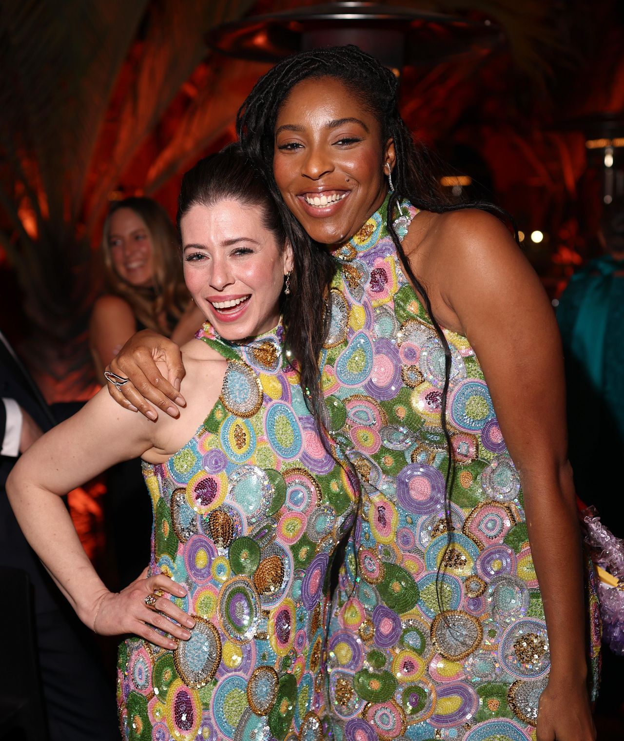 Il_momento_di_twinning_alla_Vanity_Fair_Oscar_Party_xKLOfWKhZV - Confidenze24 Source: Matt Winkelmeyer/VF25/WireImage for Vanity Fair - Vanity Fair - Lauren Miller e Jessica Williams alla Vanity Fair Oscar Party