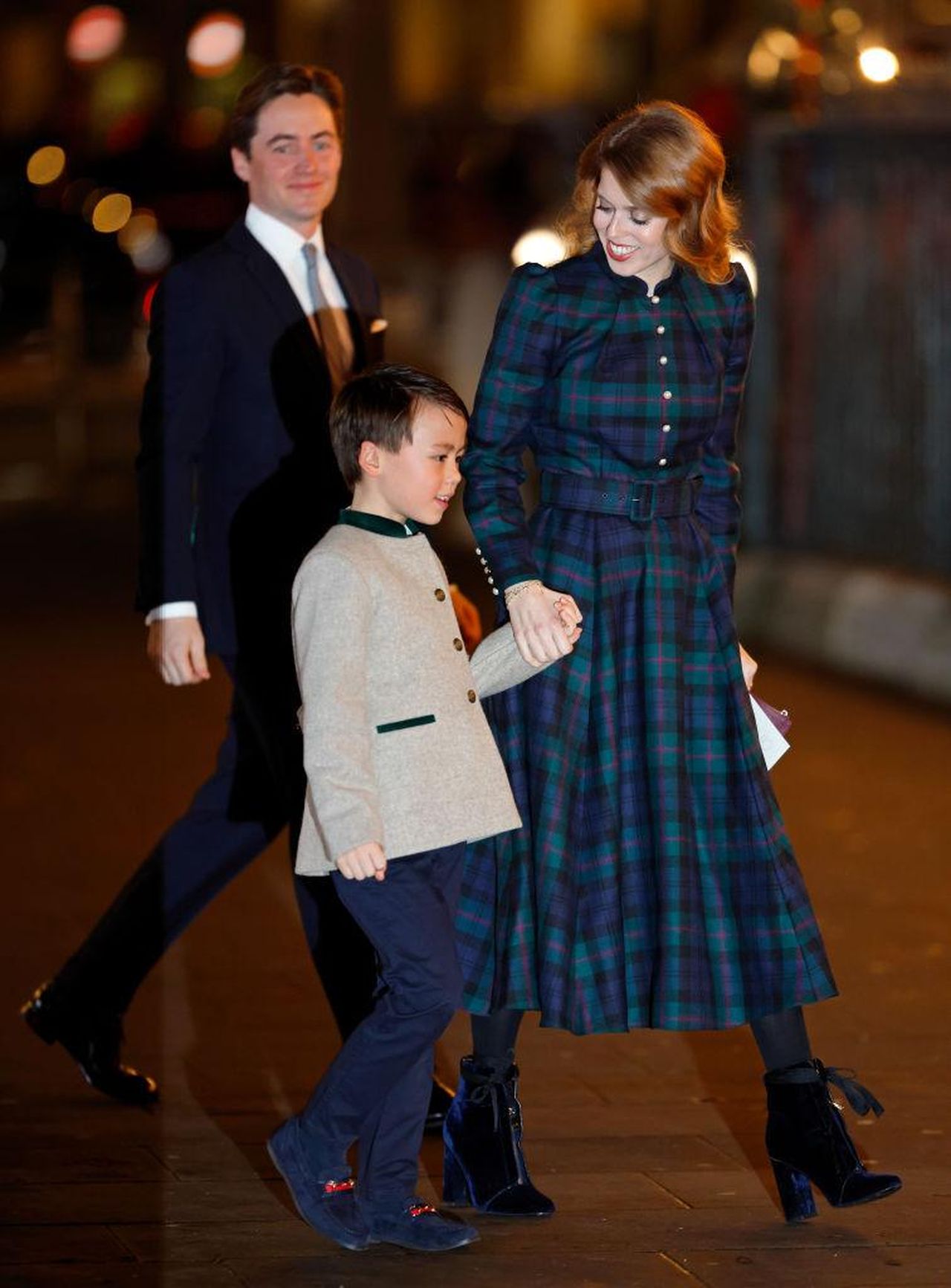 Il_monitor_per_neonati_Nanit_Pro_utilizzato_da_Beatrice_yaWUqUXycF - Confidenze24 Source: Max Mumby/Indigo/Getty Images - Getty Images - Princess Beatrice e la sua famiglia al servizio di Natale