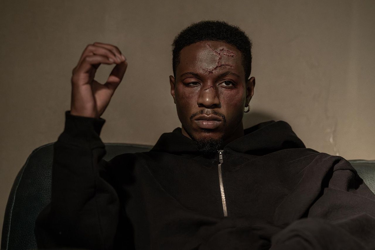 Il_ritorno_di_Unique_e_le_sue_sfide_in_Stagione_4_z3np5TTFnZ - Confidenze24 Source: Starz - Starz - Asset di Raising Kanan Stagione 4