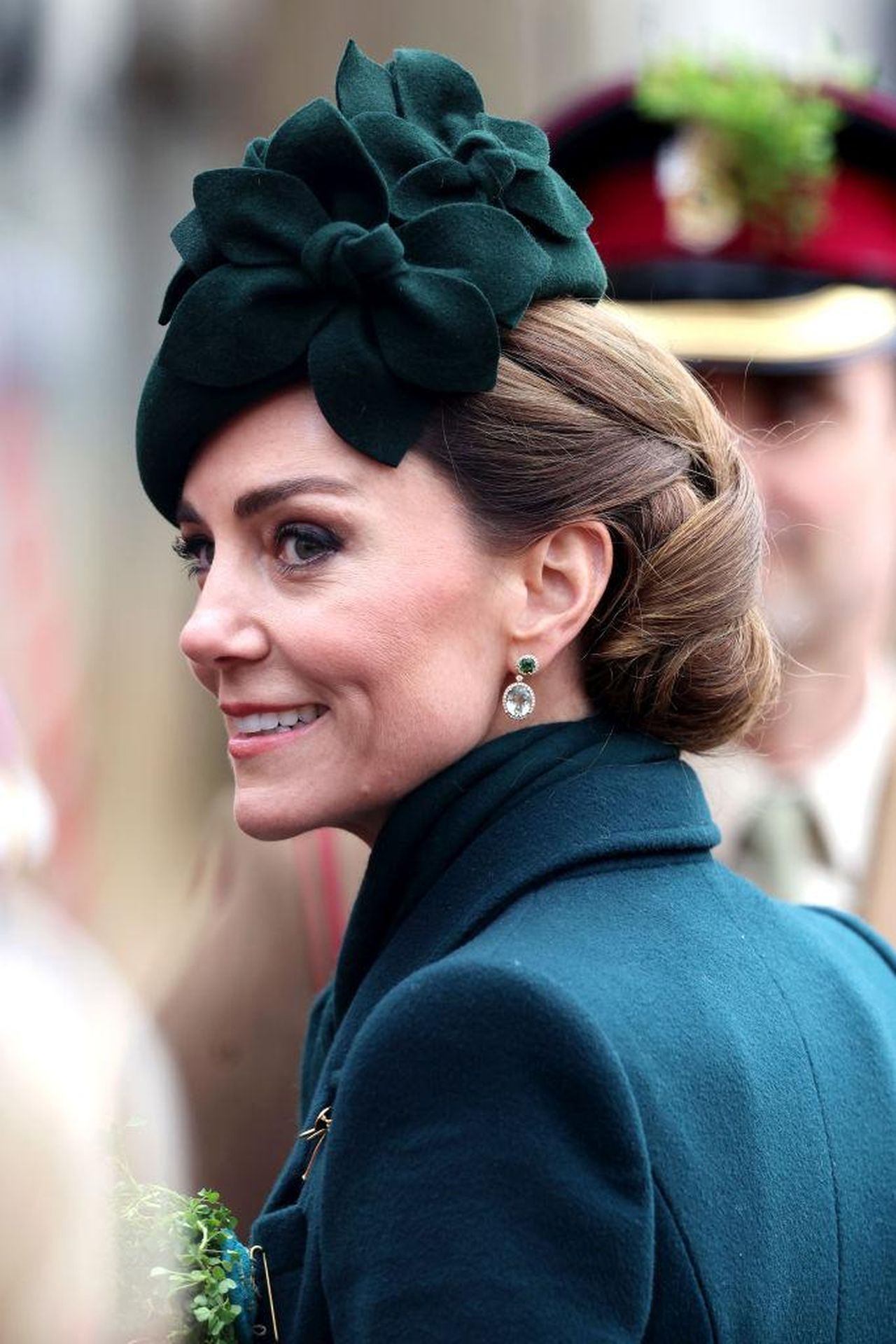 Il_significato_del_look_di_Kate_Middleton_qvtSCc0Uj1 - Confidenze24 Source: Chris Jackson - Getty Images - Kate Middleton durante la parata del giorno di San Patrizio