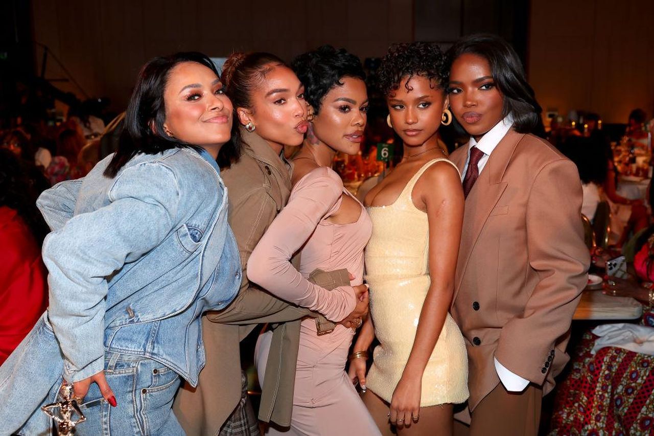 Il_tema_del_2025_Scene_and_Unseen_6RrYMWZ7KT - Confidenze24 Source: Leon Bennett / Getty - - Premi ESSENCE Black Women In Hollywood - Interno