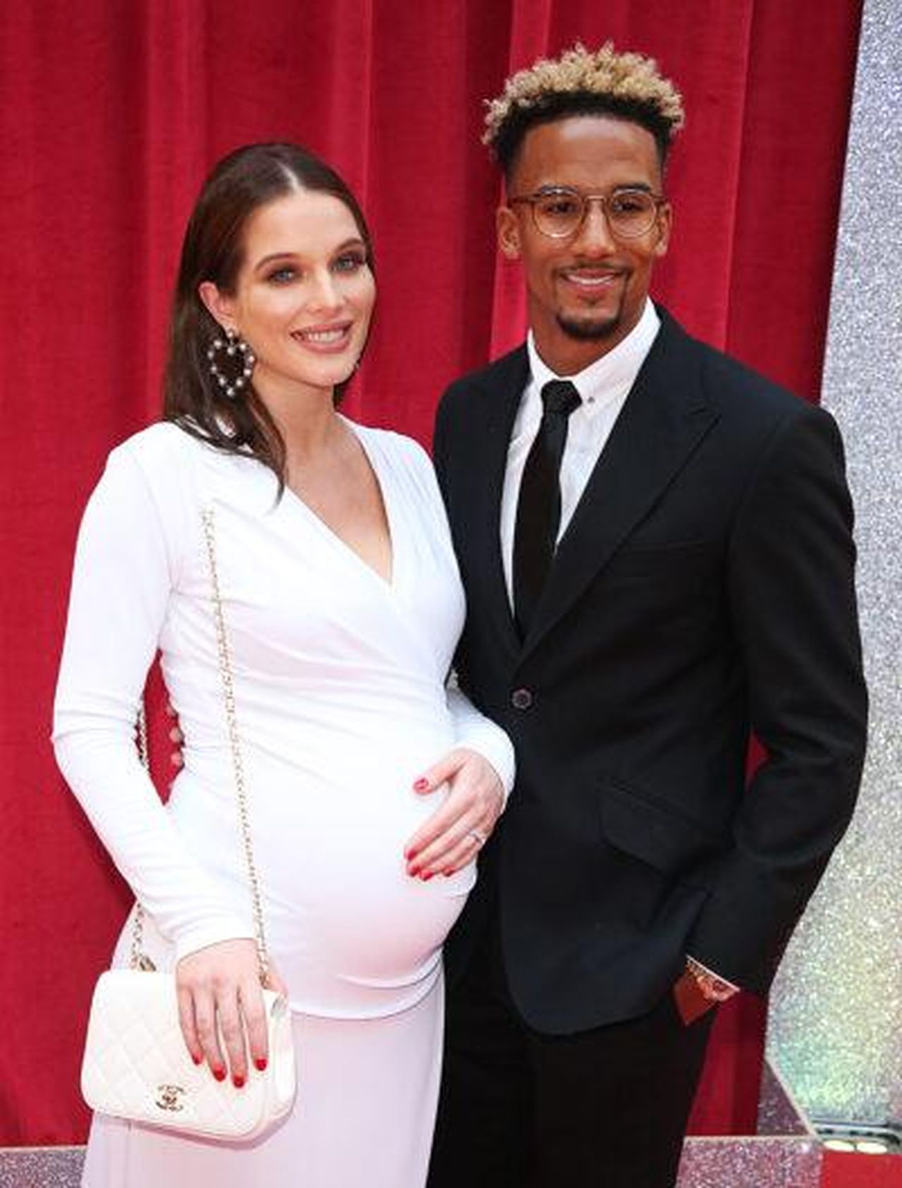 Il_trigger_di_Helen_Flanagan_dopo_la_rottura_con_Scott_Sinclair_HcBy3fvls1 - Confidenze24 Source: Splashnews.com - - Helen Flanagan e Scott Sinclair sorridenti