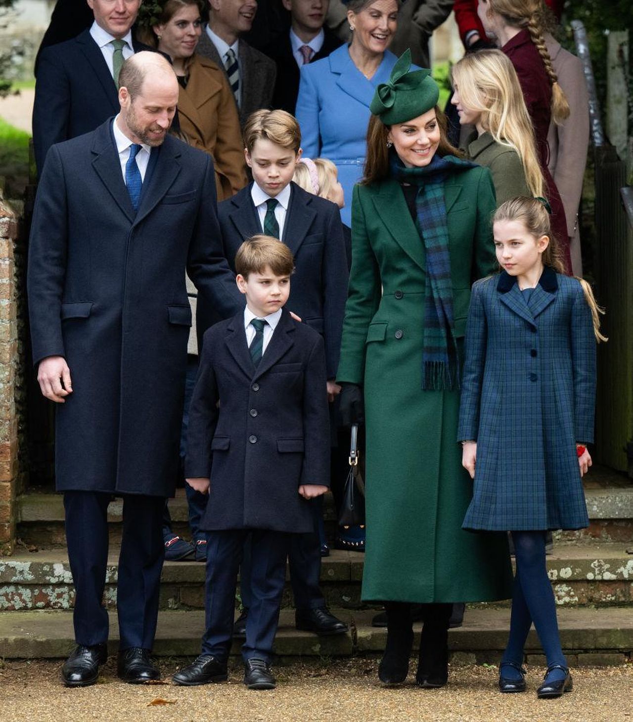 Il_weekend_dei_principi_sport_e_competizioni_Kmj3Nsygtf - Confidenze24 Source: Samir Hussein/WireImage - WireImage - Prince William e Kate Middleton con i figli Prince George, Prince Louis e Princess Charlotte