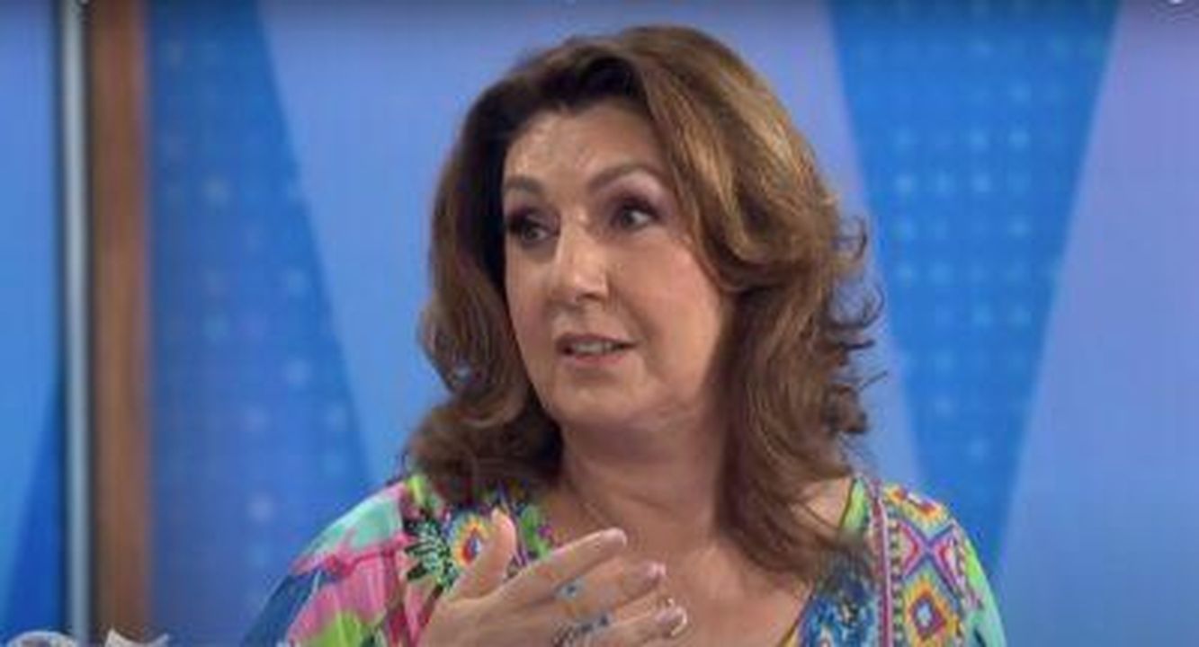 Jane_McDonald_e_la_sua_lotta_contro_la_timidezza_yqocXRi4lp - Confidenze24 Jane McDonald e la sua lotta contro la timidezza Jane McDonald su Loose Women