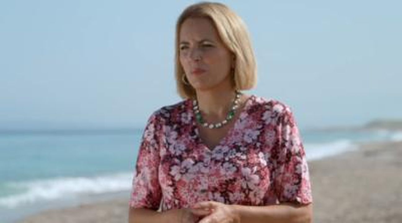 Jasmine_difesa_durante_A_Place_In_The_Sun_QodVSzEZDH - Confidenze24 Source: Channel 4 - - Jasmine Harman in A Place In The Sun