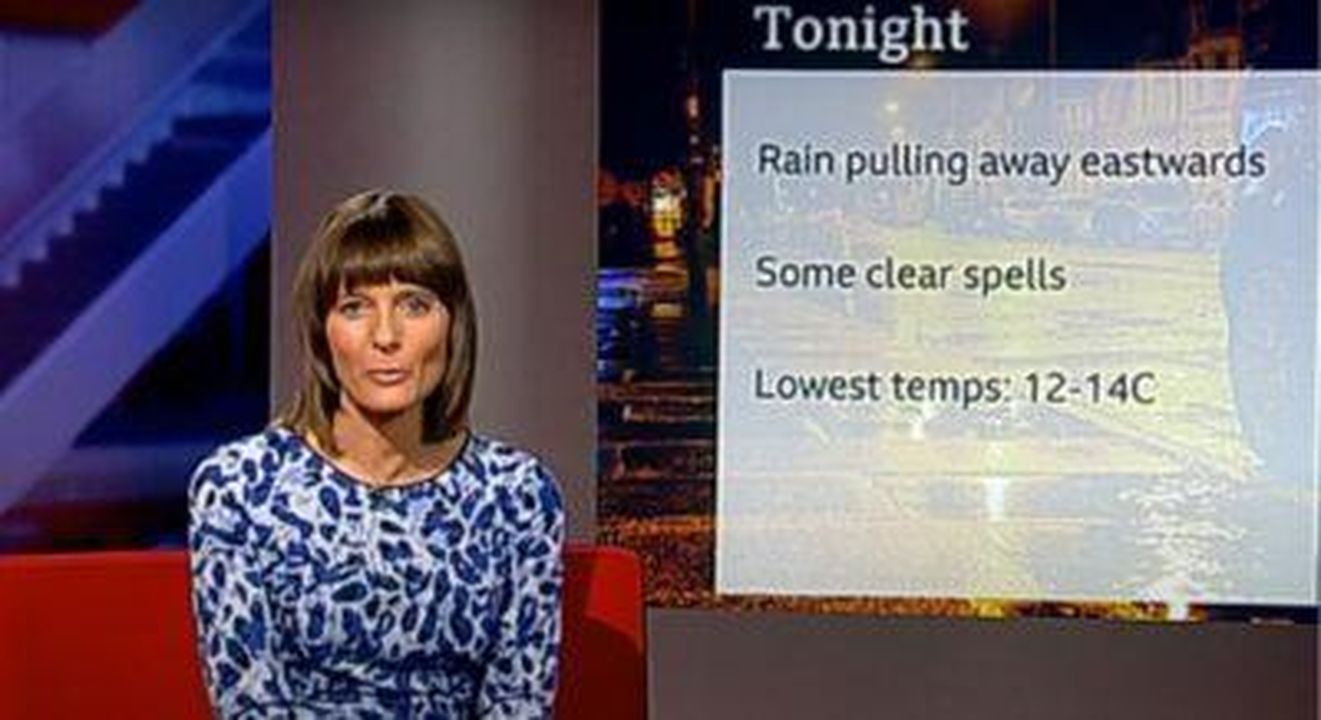 Julie_Reinger_lascia_la_BBC_dopo_26_anni_A0rdl2Y0ly - Confidenze24 Source: BBC - - Julie Reinger looking front