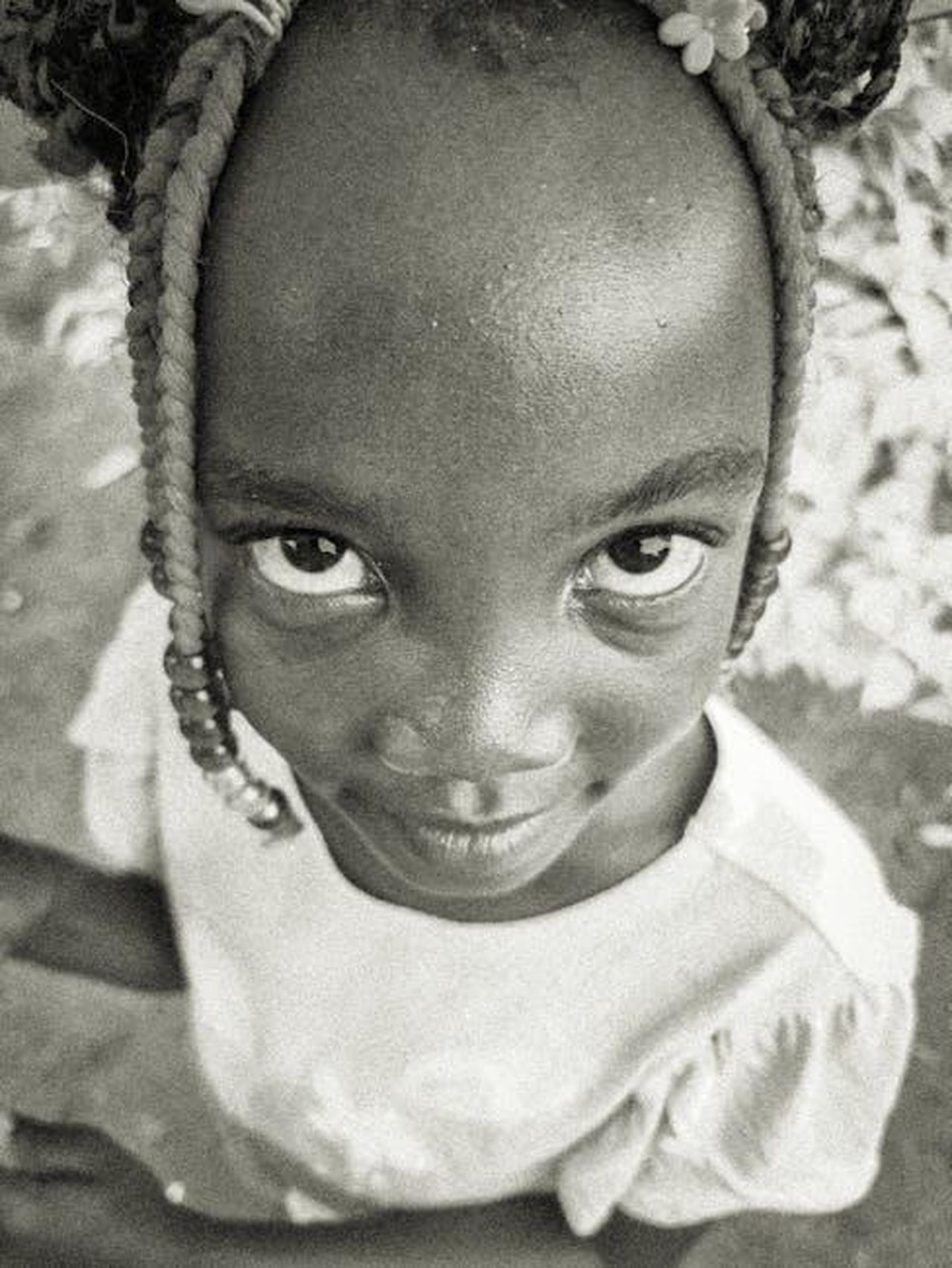 La_collaborazione_tra_LoveShackFancy_e_Goody_zc5V56WpSM - Confidenze24 Source: J Decker - pexels - Black apple