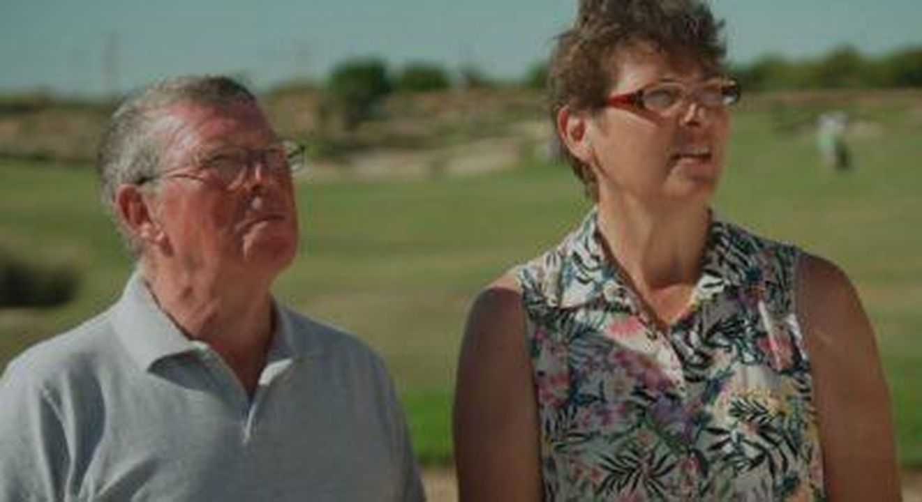La_coppia_cerca_la_casa_dei_sogni_su_A_Place_in_the_Sun_r2edpxAiPT - Confidenze24 Source: Channel 4 - Channel 4 - Screenshot di John e Adele in A Place in the Sun