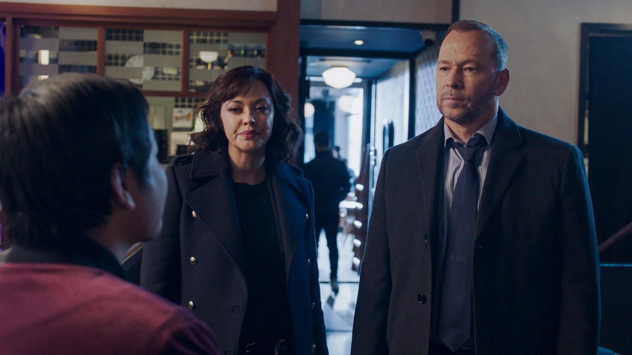 La_domanda_dei_fan_su_Maria_Baez_kAUDDqQZII - Confidenze24 Source: CBS ©2023 CBS Broadcasting, Inc. - - Donnie Wahlberg reagisce alla domanda su Maria Baez