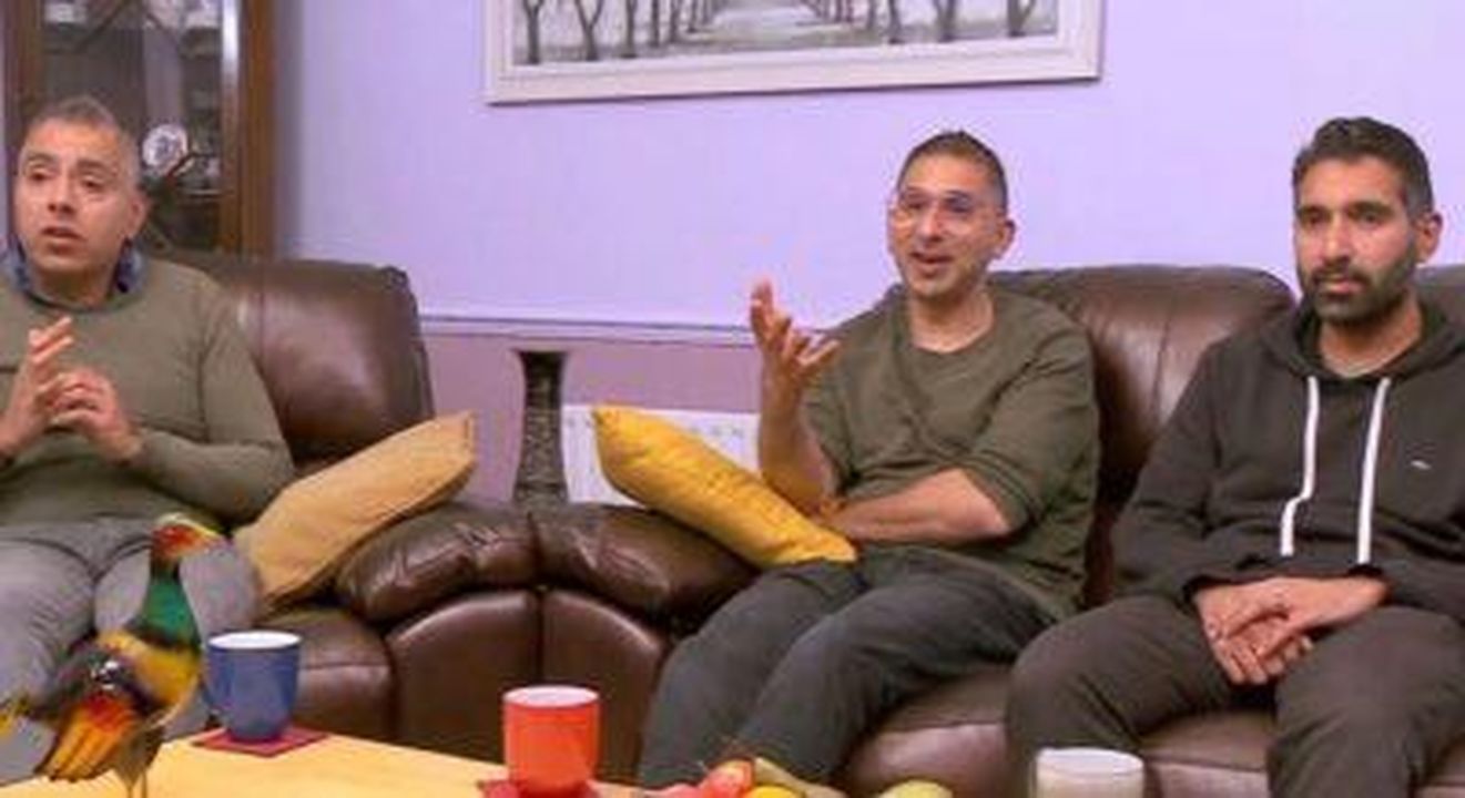 La_moglie_di_Baasit_Siddiqui_rivela_lincendio_al_fioraio_di_famiglia_CRILnUTcj5 - Confidenze24 Source: Channel 4 - - Baasit Siddiqui su Gogglebox