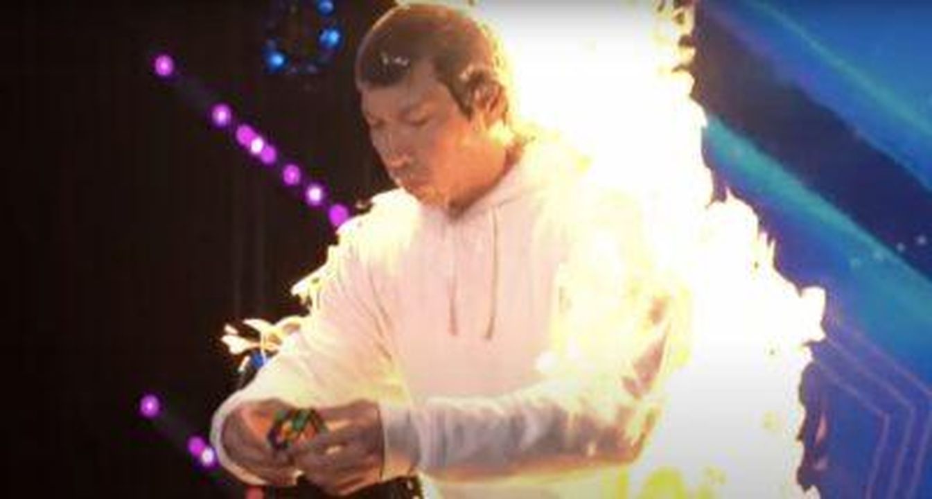 La_performance_di_fuoco_di_Thomas_Vu_con_il_Cubo_di_Rubik__400_lamentele_Ofcom_oVAVMMwuNB - Confidenze24 Source: Britain’s Got Talent/YouTube - - Thomas Vu su Britain's Got Talent