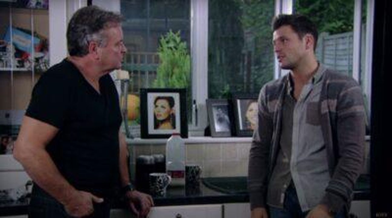 La_prima_persona_con_cui_Mark_parla_di_tutto__suo_padre_GMt1Fg9Mqn - Confidenze24 Source: The Only Way Is Essex/YouTube - - Mark Wright con suo padre, Mark Sr