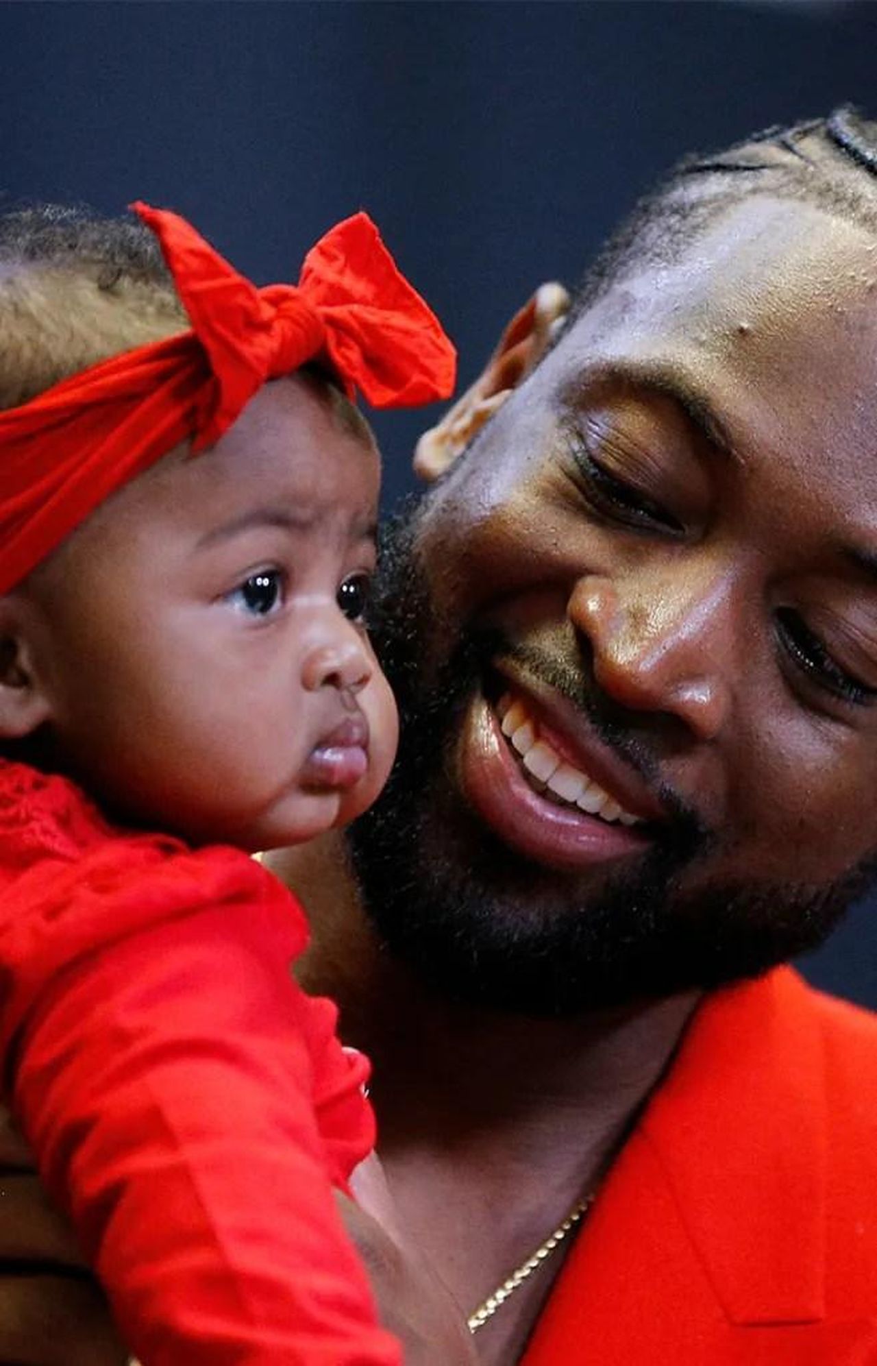 La_reazione_di_Jenna_Bush_Hager_e_il_legame_padrefiglia_4MfXX9BhAX - Confidenze24 Source: Michael Reaves/Getty Images - SheKnows - Kaavia James e Dwyane Wade