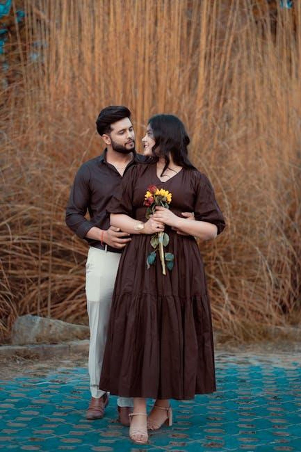 La_relazione_con_Bradley_Cooper_9FMXGZRryE - Confidenze24 Source: Kalistro - pexels - Couple Pose For Photoshoot
